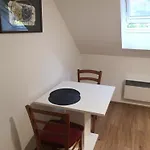 Appartement Les 6 *