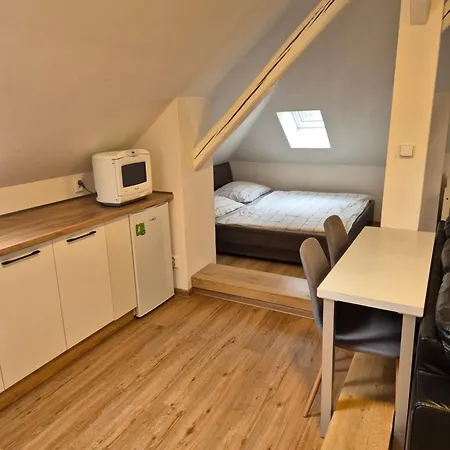Apartment Les 6 *