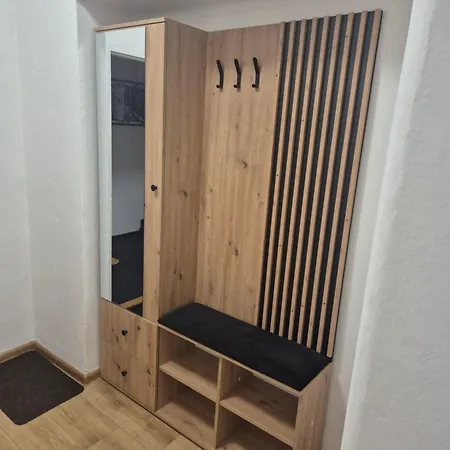 Les 6 *